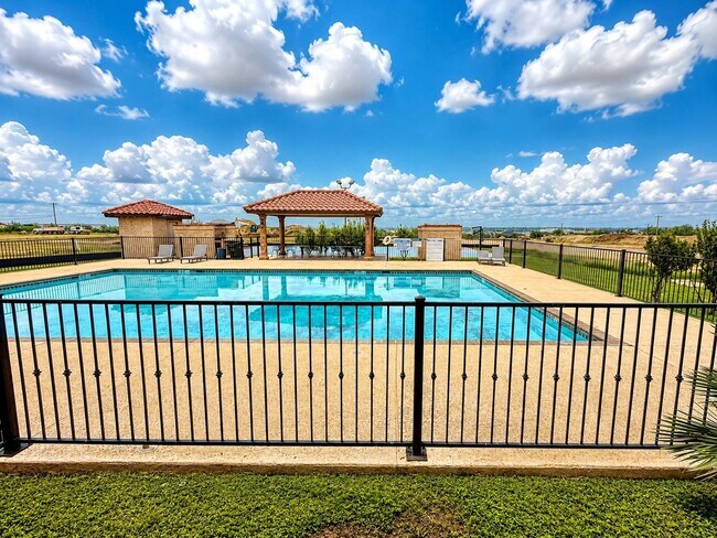 Building Photo - 8216 Casa Verde Rd
