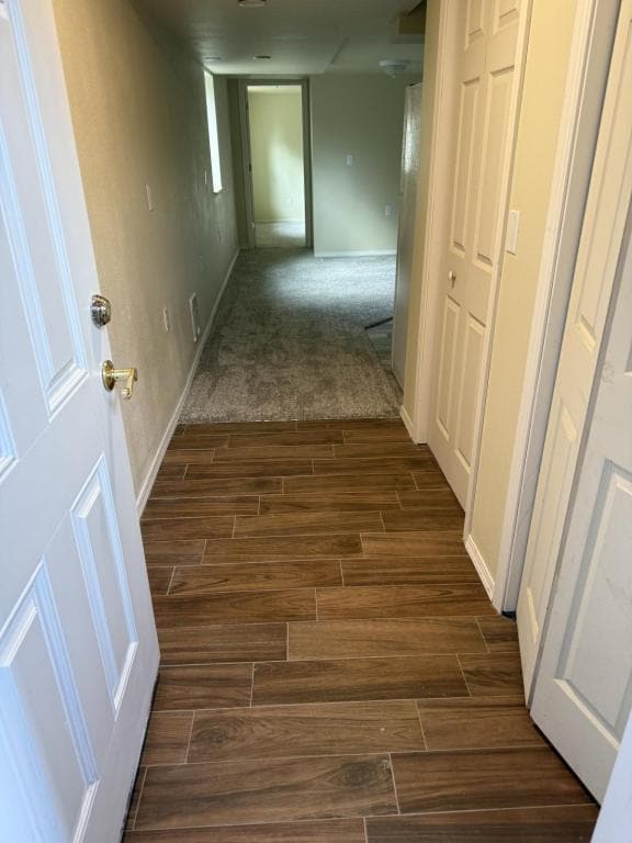 Building Photo - 905 N Holladay Dr