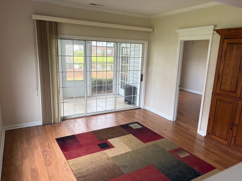 Building Photo - 4700 Touhey Dr