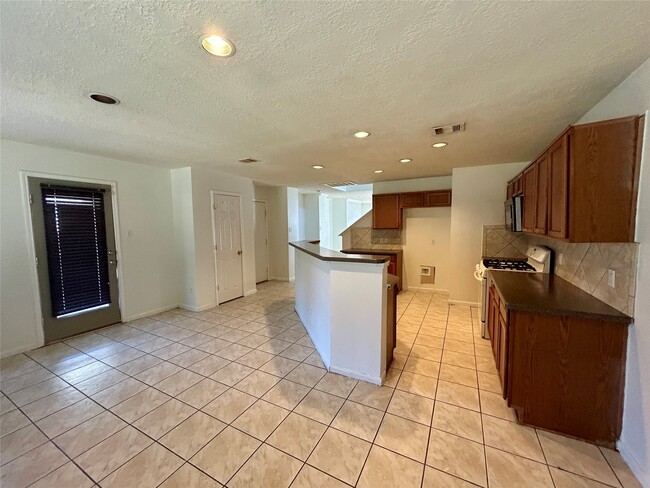 Building Photo - 8007 Arrington Forest Ln