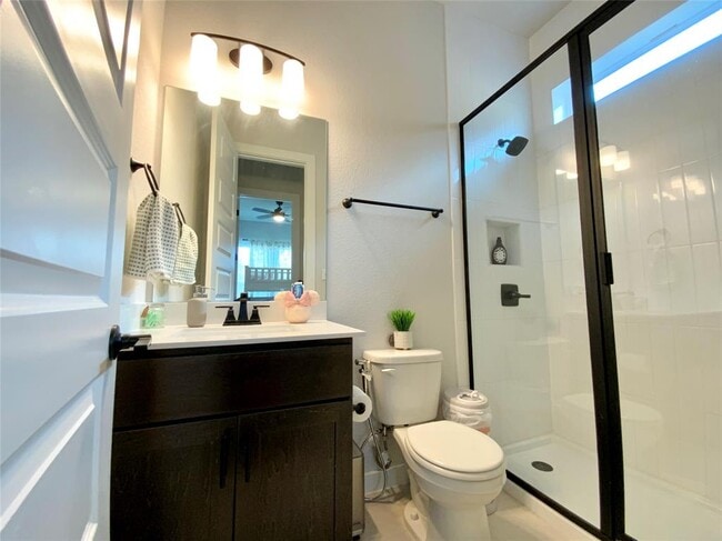 Building Photo - 243 Kings Pne Dr