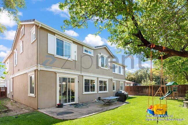 Building Photo - Unit