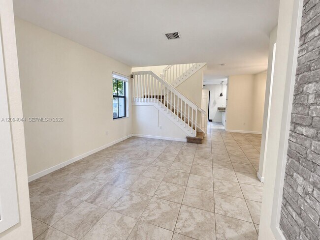 Building Photo - 10306 W 33rd Ln