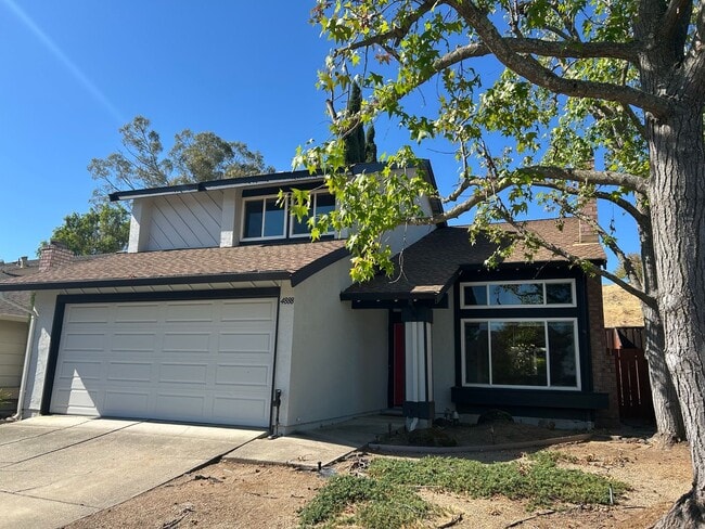 Primary Photo - Beautiful Two-Story Home in Village Oaks, ...