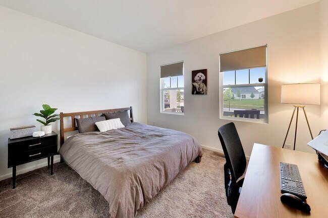 Building Photo - 420 Radcliff Ln