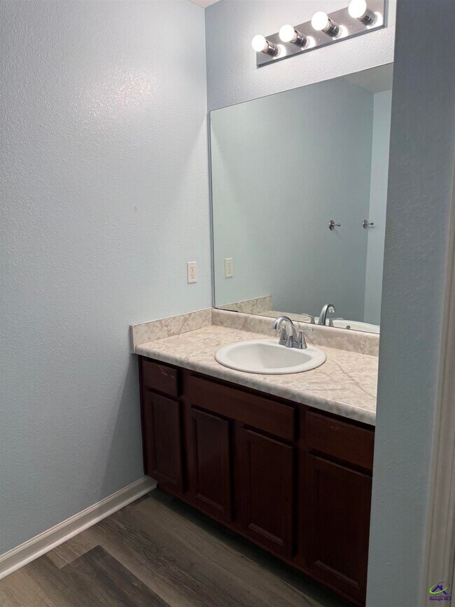 Building Photo - 423 Haddenham Ct