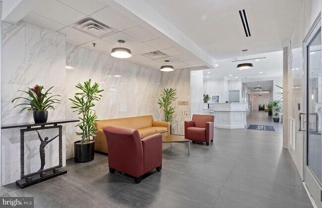 Building Photo - 2101 Chestnut St