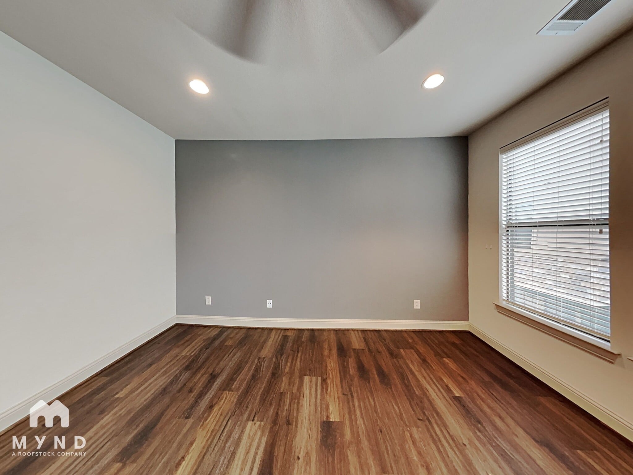 Building Photo - 7404 Coronado Way