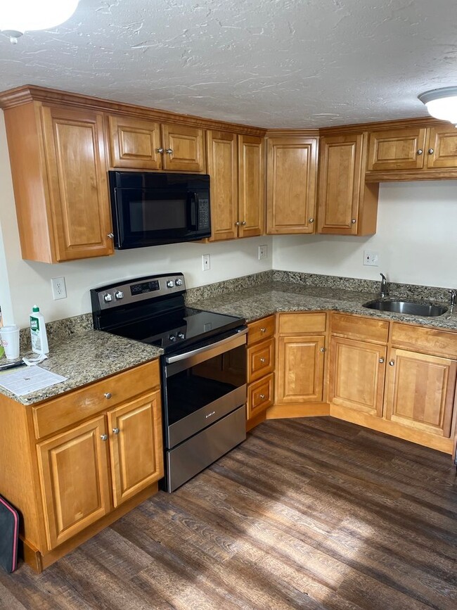 Building Photo - Year-Round 2 Bedroom Condo in Dennis Port-...