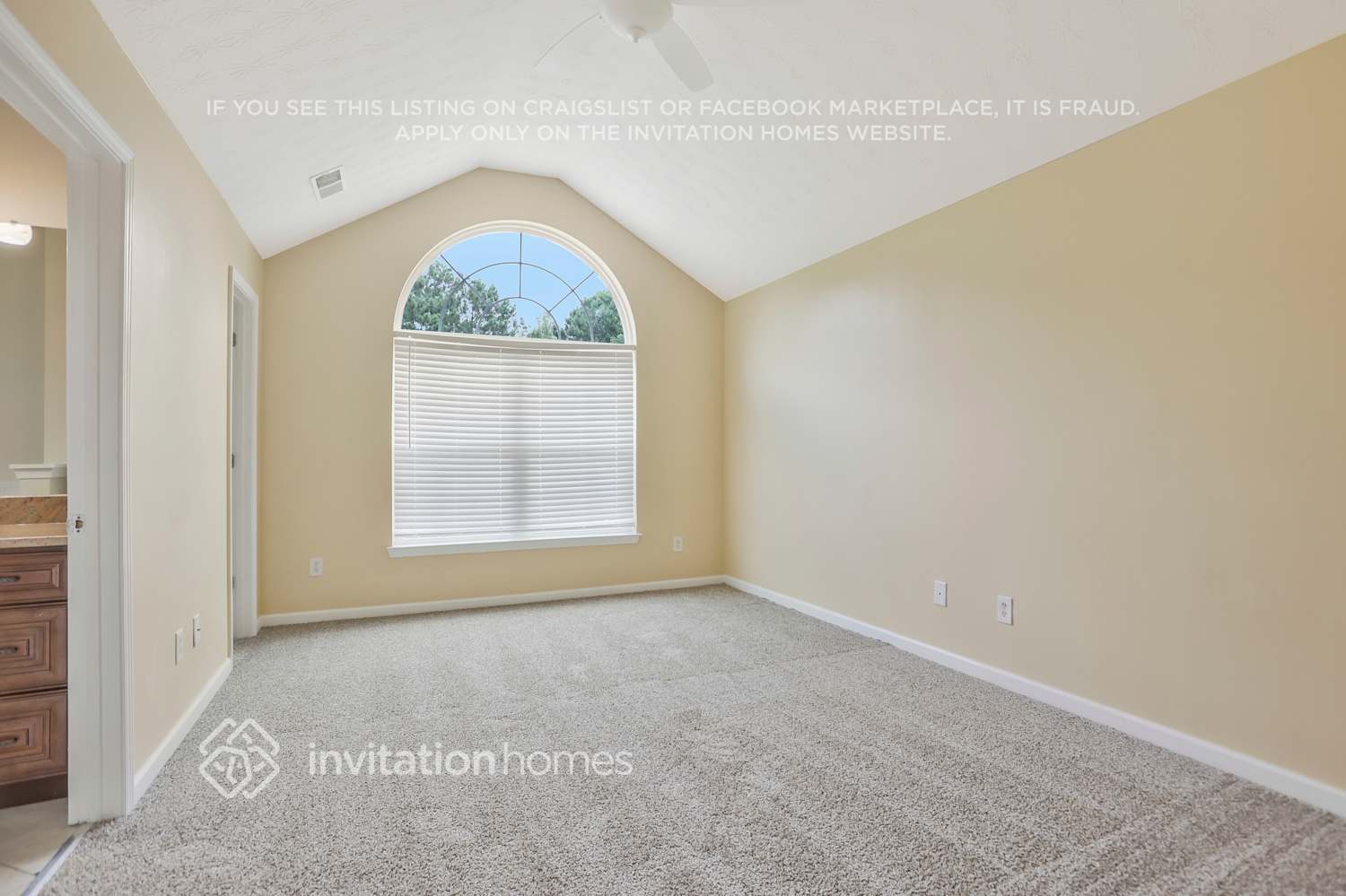 Building Photo - 2952 Two Lakes Cir