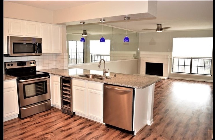 New Appliance and wine cooler - 108 Henry Chandler Dr
