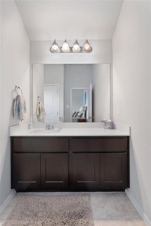 Building Photo - 208 Blue Agate Ct