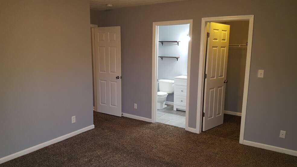 Building Photo - 5598 Dunston Dr