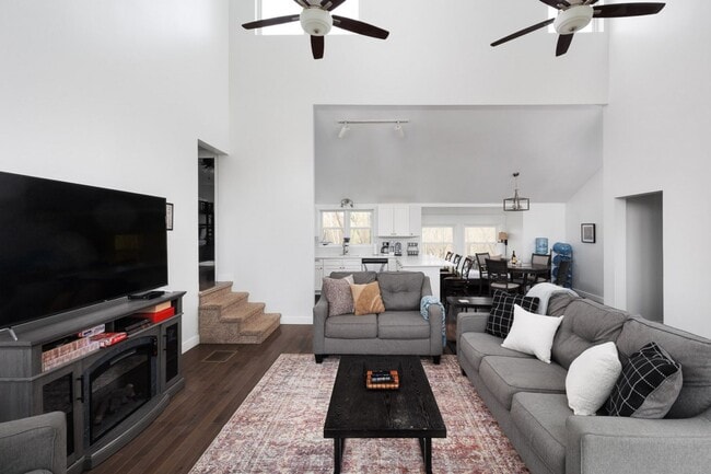Building Photo - 21854 Golf Dr