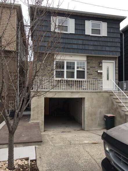 Building Photo - 14 Ayres Ct