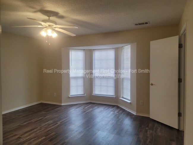 Building Photo - 3802 Owen St