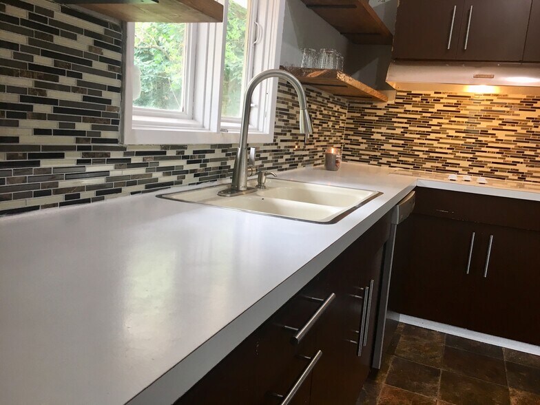 Kitchen - 3512 East Ben Burr Boulevard