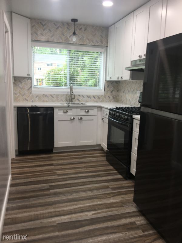 Building Photo - 1 br, 1 bath Condo - 10626 Weymouth St