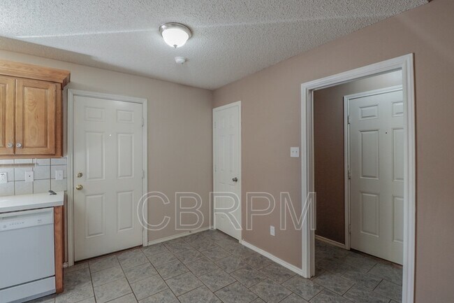 Building Photo - 6708 4th St