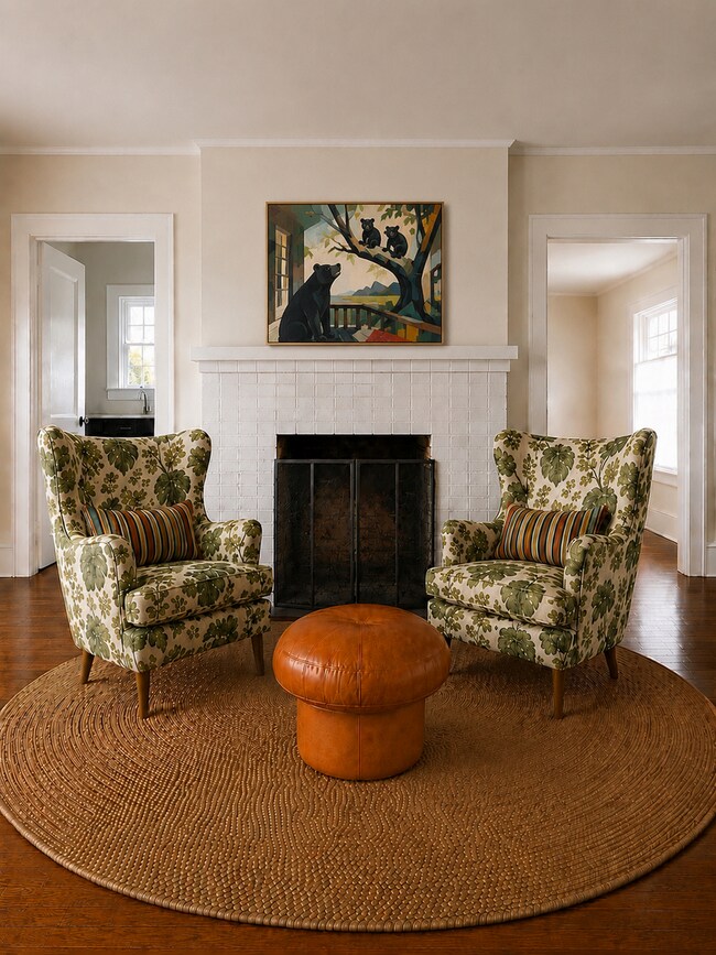 Building Photo - Central - Beautiful 1920's Traditional Brick Home, Newly Renovated
