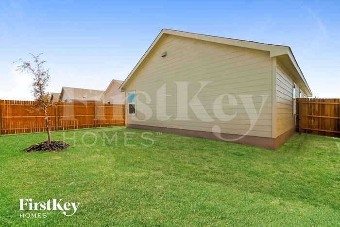 Building Photo - 10715 Prusiner Dr