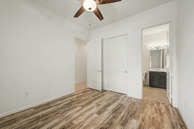 Building Photo - 124 N California St