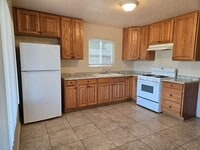 Building Photo - Foothill Plaza Apartments