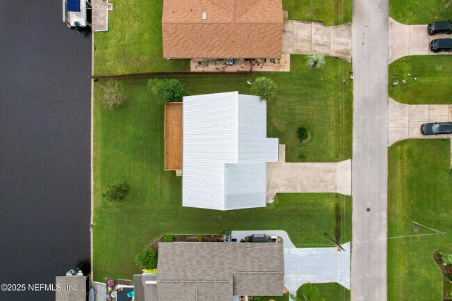 Building Photo - 17 Clinton Ct S