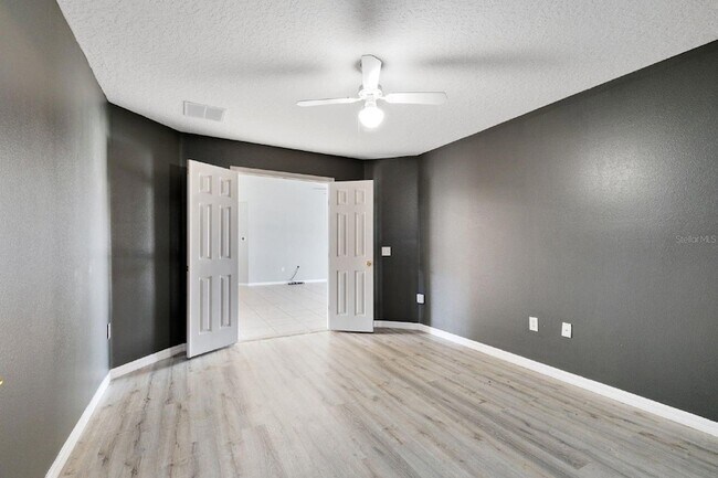 Building Photo - 12 Sawfish Ln