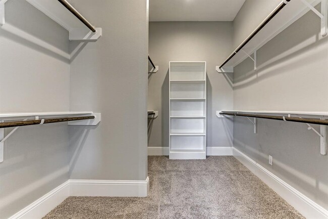 Building Photo - 4853 Benning Dr