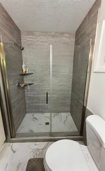 Building Photo - 3460 W Lexington Avenue Ext