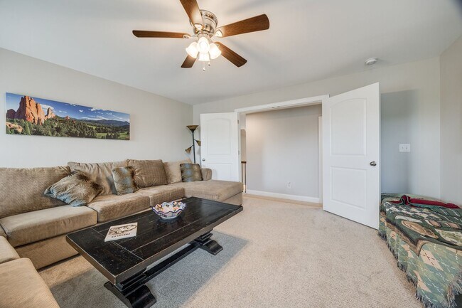 Building Photo - Stunning 4-Bedroom, 3.5-Bath Full Brick Ho...