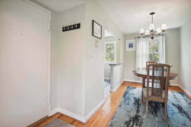 Building Photo - 2202 Washington Ave