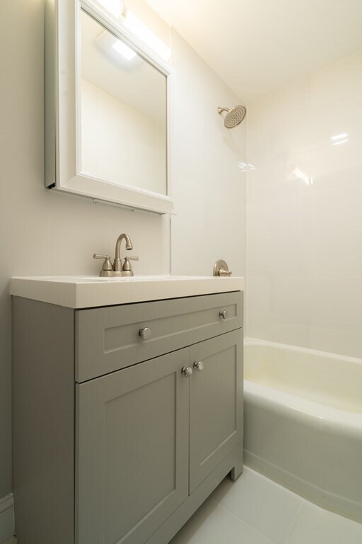 Building Photo - 326 Hurley St