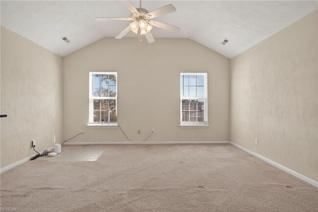 Building Photo - Immaculate Townhome in Camellia Gardens!
