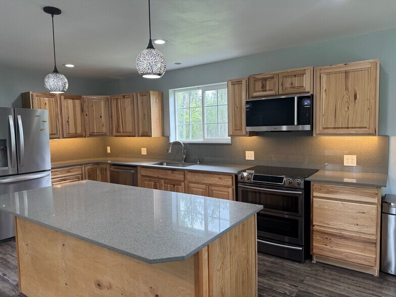 Building Photo - 10259 Crabb Cir
