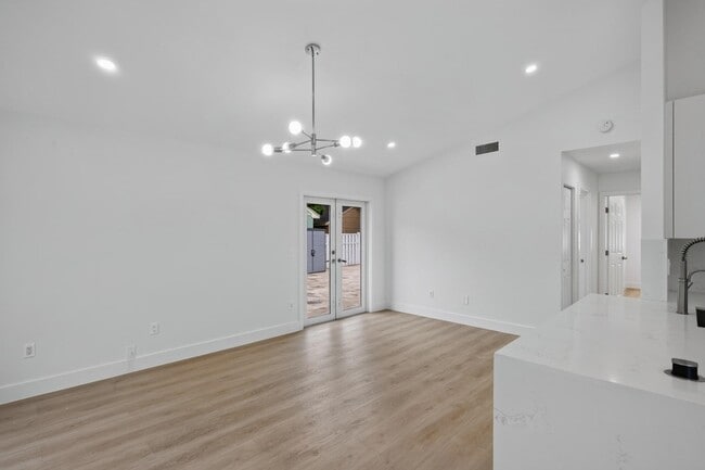Building Photo - 1271 SW 85th Terrace