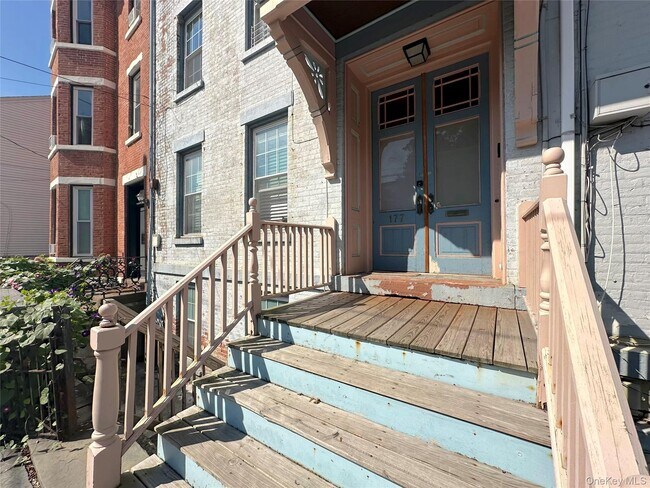 Building Photo - 177 Liberty St
