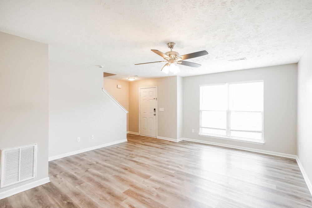 Building Photo - 4006 Deer Run Trce