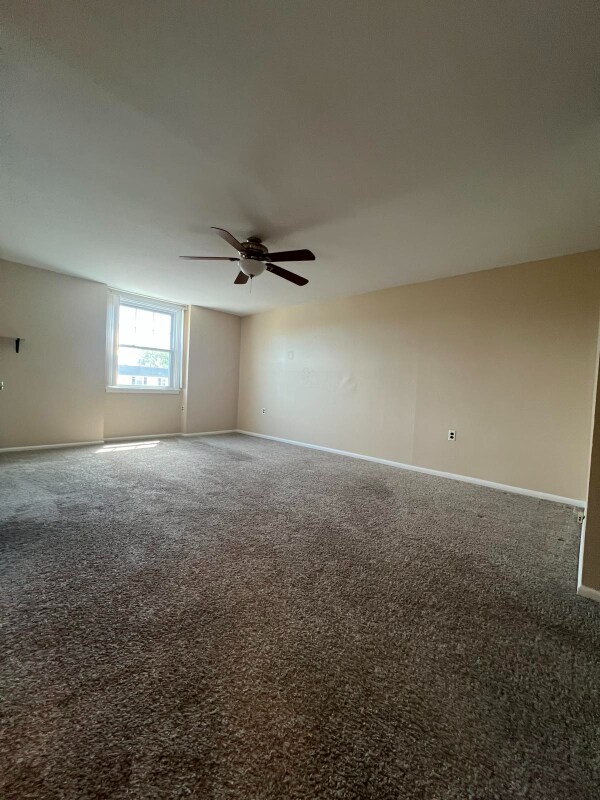 Building Photo - 10106 Calera Rd
