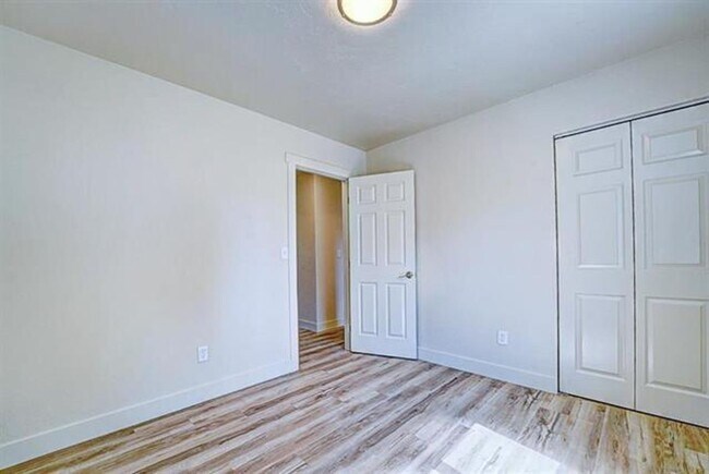 Building Photo - Stunning home in highly sought neighborhood!