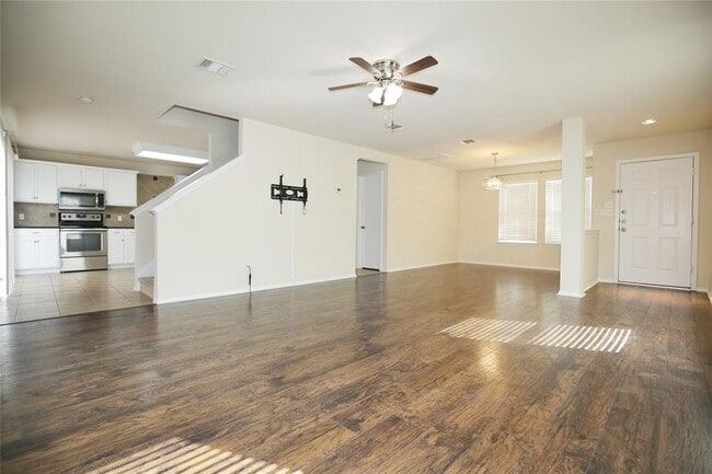 Building Photo - 213 Rim Rock Dr