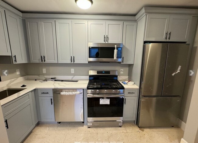 Primary Photo - 181 Highland St