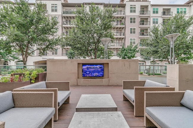 Building Photo - 101 Bowen St