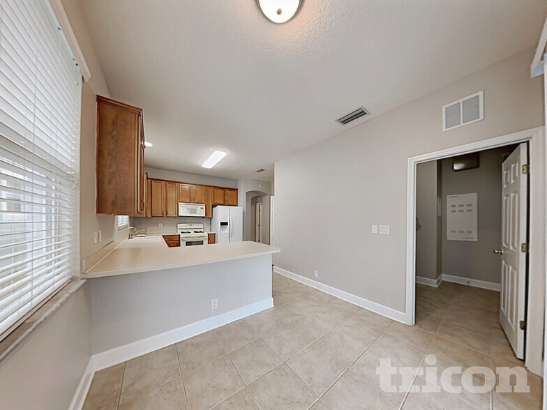 Building Photo - 614 Ravenshill Way