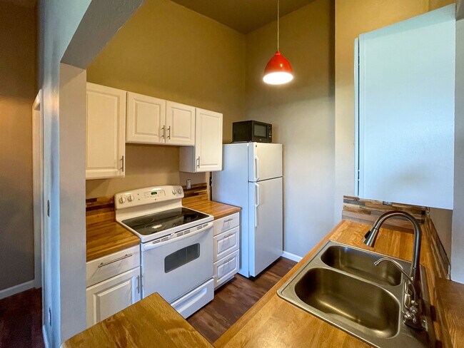 Building Photo - 5321 W 76th Ave