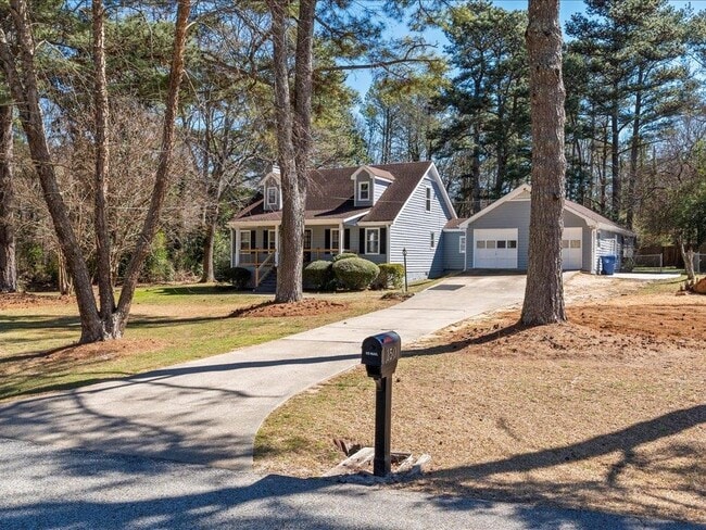 Building Photo - 150 Forest Ridge Ct SW