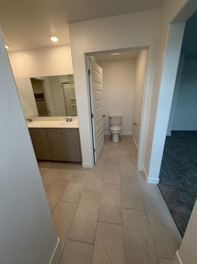 Building Photo - 3 Bedroom | 2.5 Bathroom | New two-story home in Elk Grove