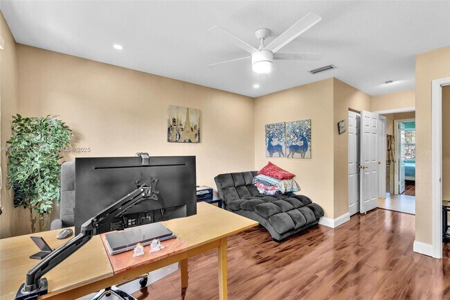 Building Photo - 16408 Sapphire Pl