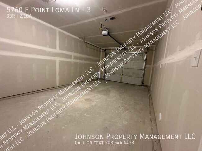 Building Photo - 5760 E Point Loma Ln